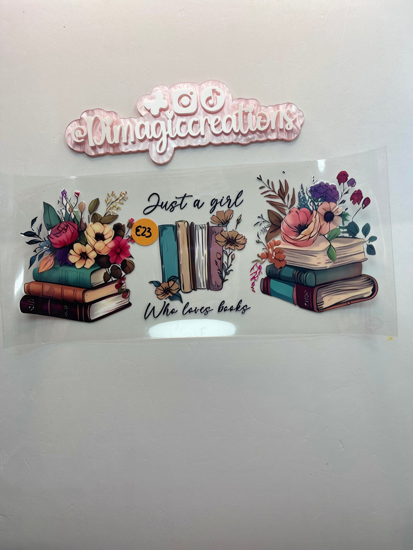 Just a girl who loves books E23