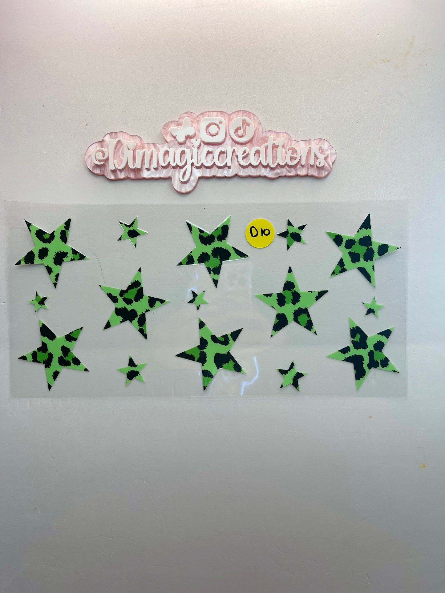 Stars Green D10