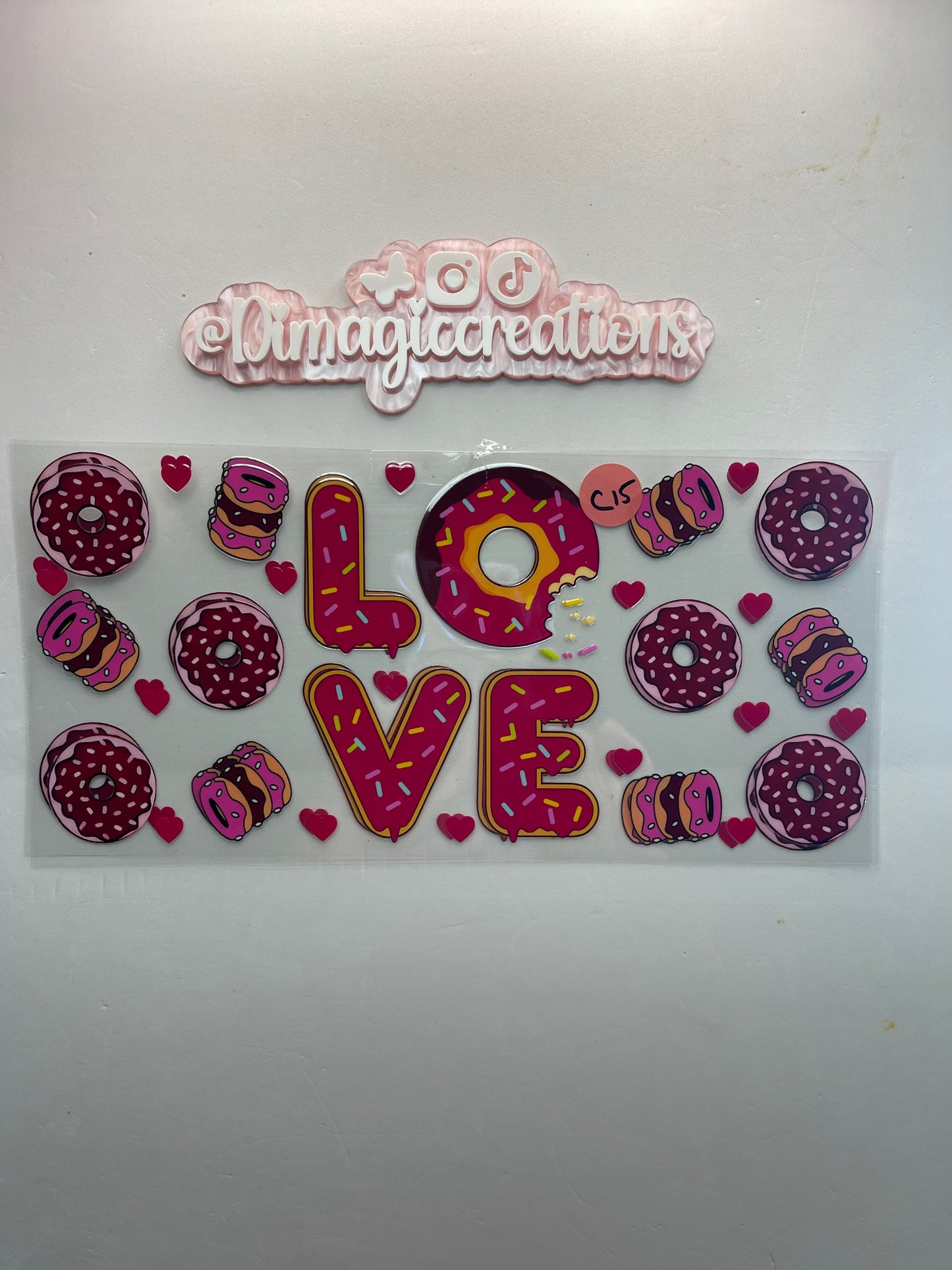 Love Donuts C15